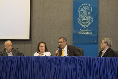 Mesa de abertura da entrega do título de Professor Emérito da USP ao professor José Teixeira Coelho