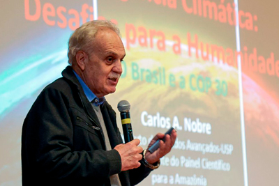 Carlos Nobre em conferência