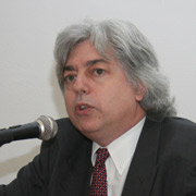 José Esteban Castro