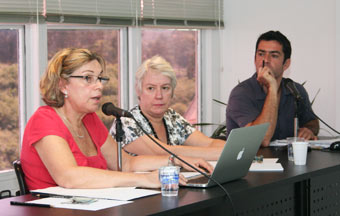 Maria da Penha Vasconcellos, Helena Leal David e Nicolas Lechopier 