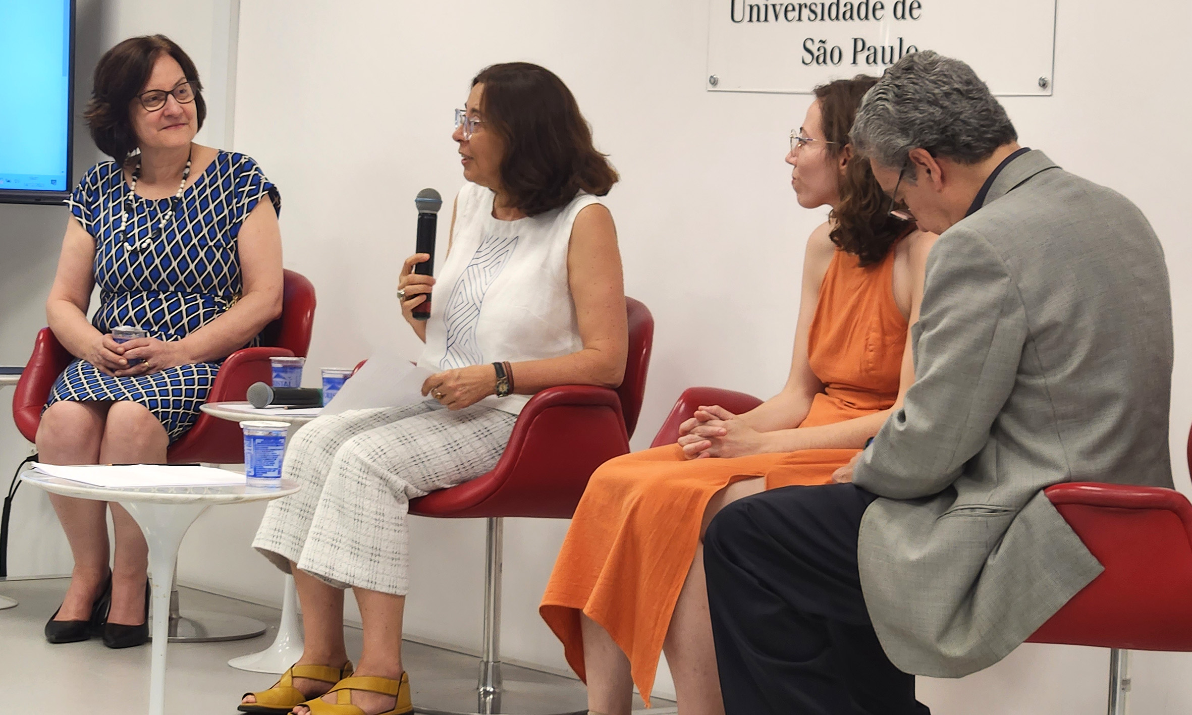 Roseli de Deus Lopes, Viviana Bosi, Ananda Silva de Almeida e Nilson José Machado