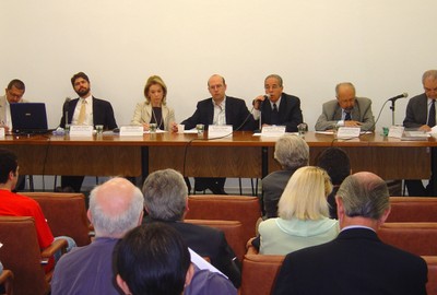 Antonio Carlos Robert de Moraes, Ricardo Sennes, Nina Ranieri, Sérgio Fausto, Sebastião Velasco e Cruz, Oliveiros Ferreira e Guilherme Leite da Silva Dias