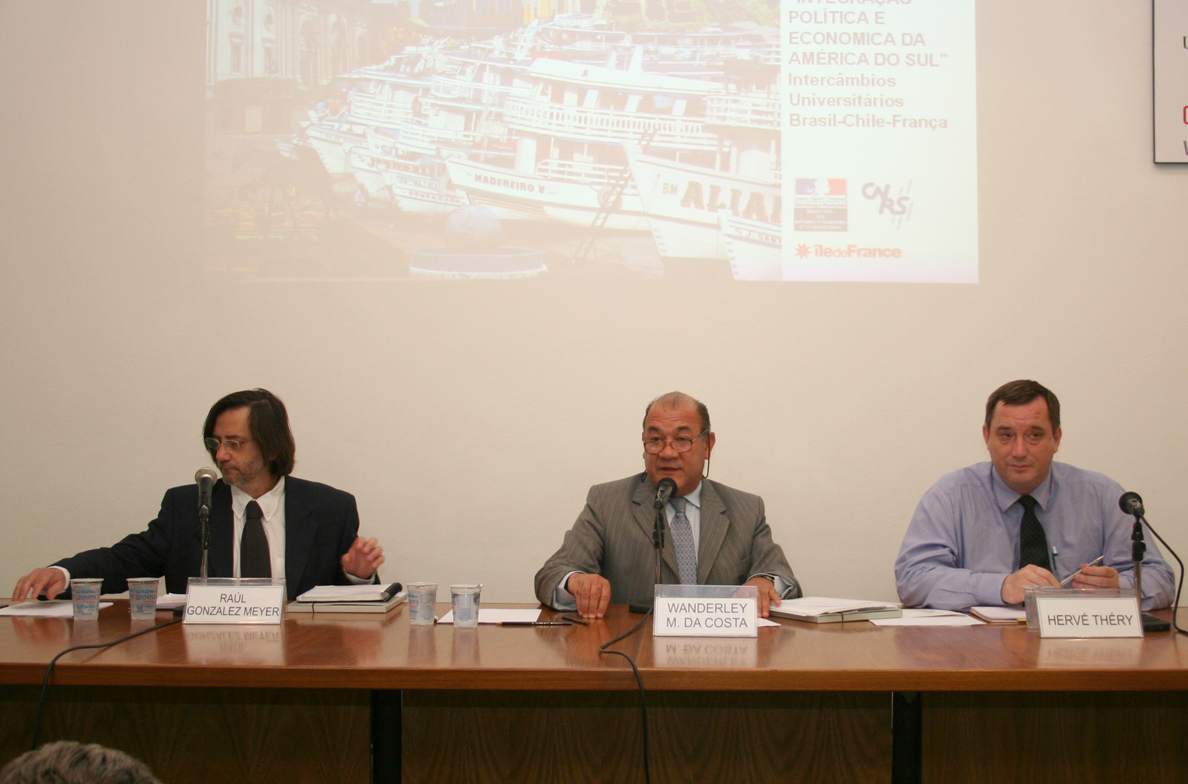 Raúl Gonzalez Meyer, Wanderley Messias da Costa e Hervé Théry