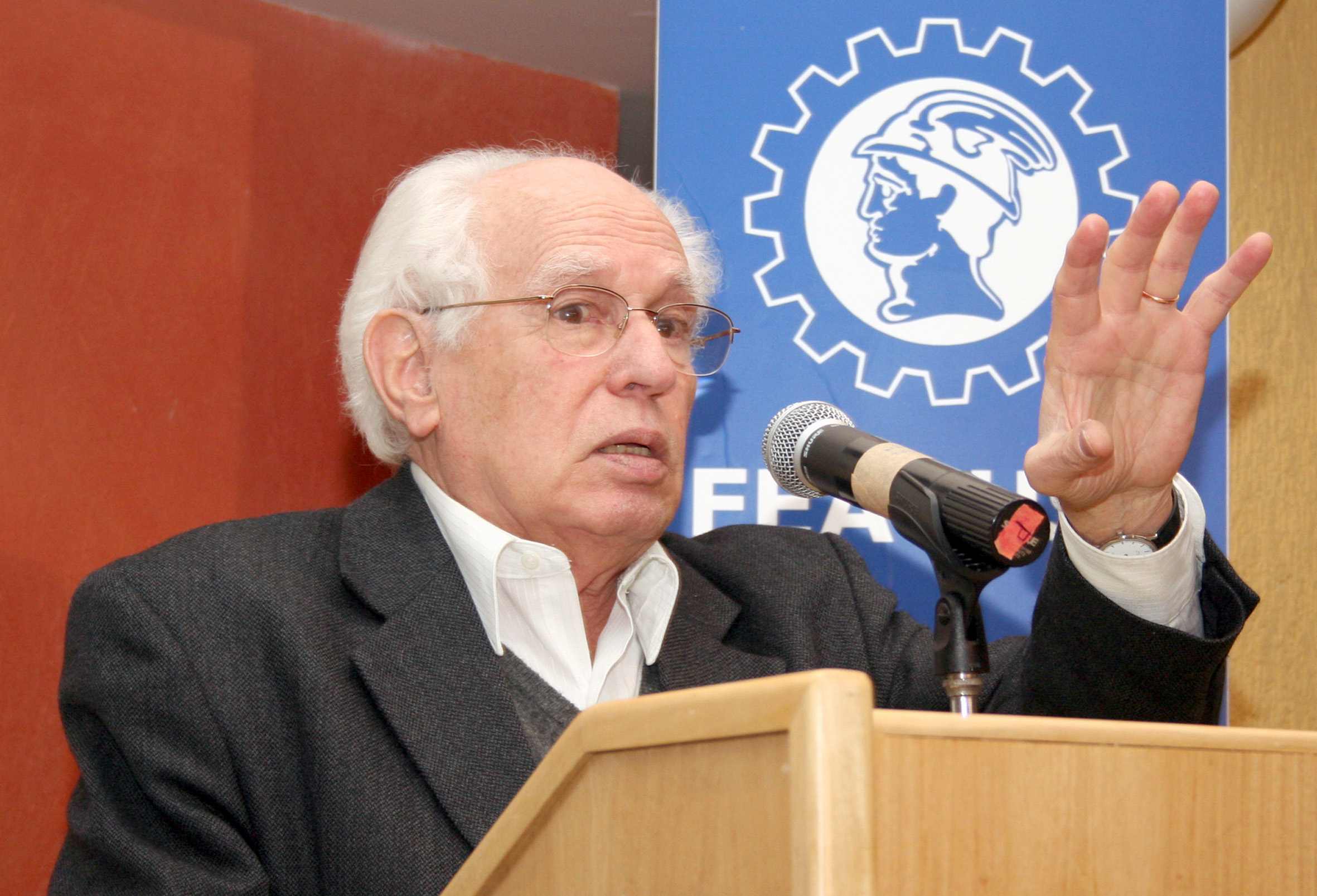 José Goldemberg