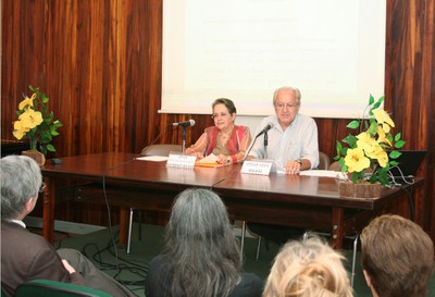 Leyla Perrone-Moisés e César Ades