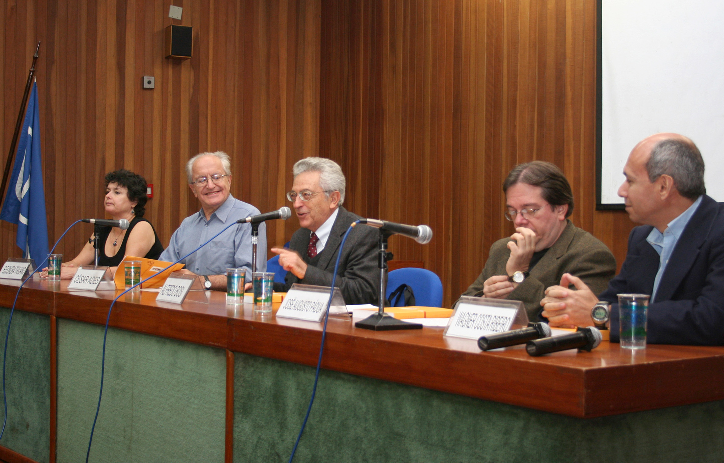 Eleonora Trajano, César Ades, Alfredo Bosi, José Augusto Pádua e Wagner Costa Ribeiro