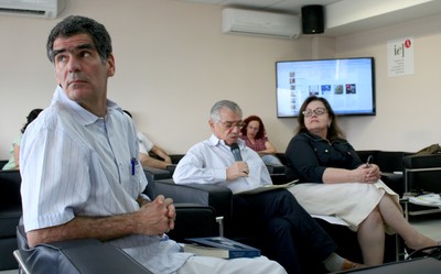 Fernando Limongi, José Álvaro Moisés e Rachel Meneguello