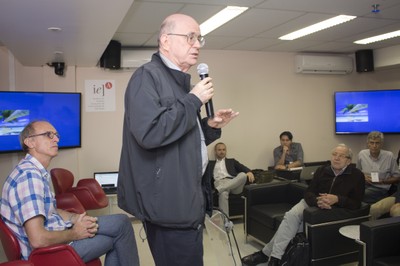 Conferência de Eliezer Rabinovici - 20 de abril de 2015