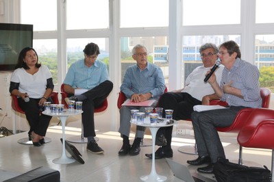 Lúcia dos Santos Garcia, Márcio Pochmann, Alfredo Bosi, Anselmo Luis dos Santos e José Darin Klein