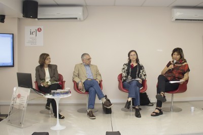 Maria Antonieta  Leopoldi, José Álvaro Moisés, Maria da Conceição Quinteiro e Maria Angela D'Incao