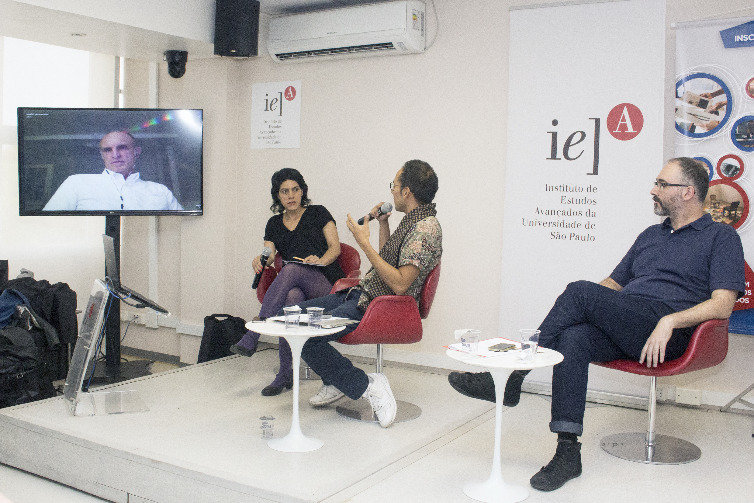 Martin Grossmann (via SkYpe), Julia Buenaventura, Inti Guerrero e Gilberto Mariotti