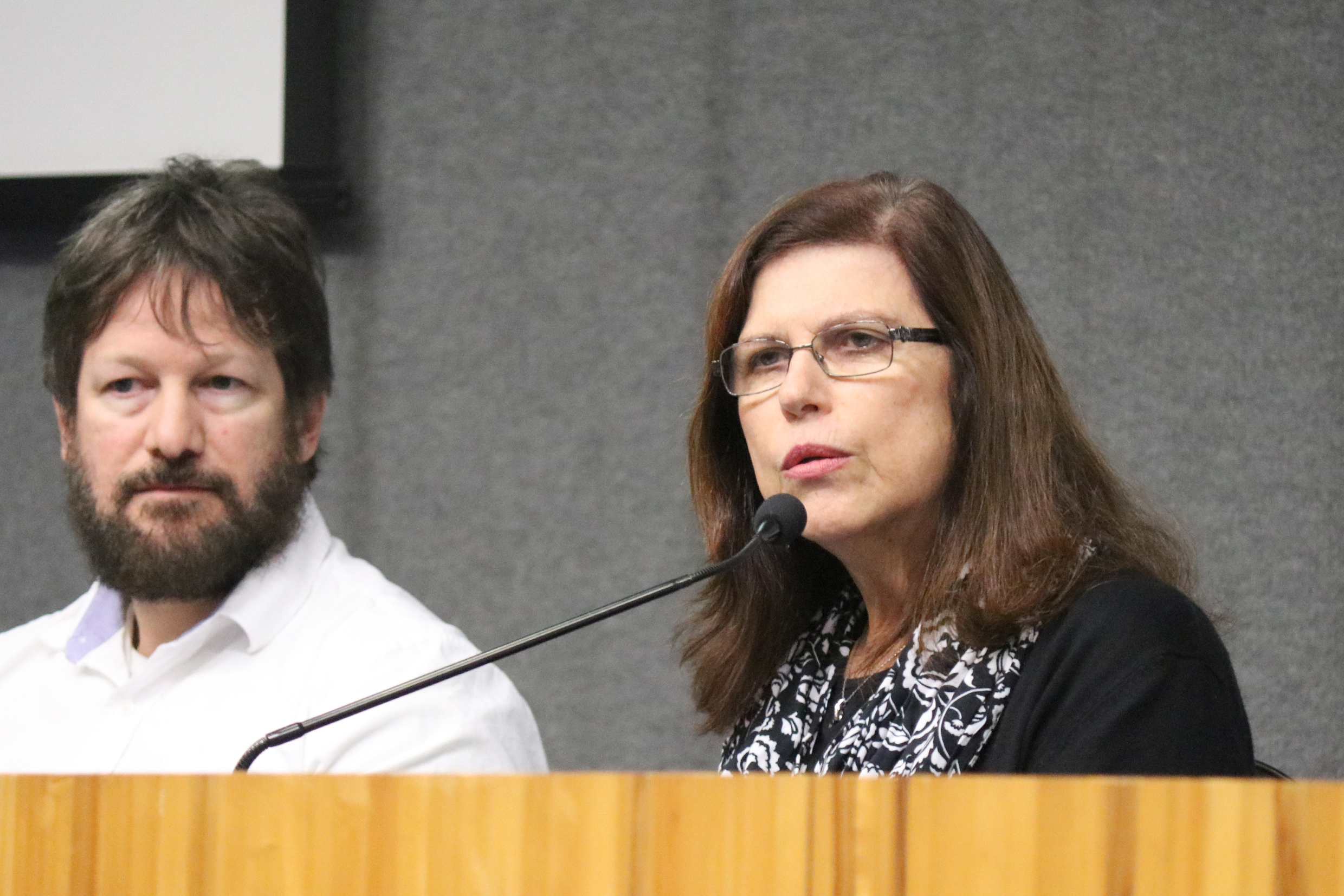 Rafael Lourenço e Claudia Lamparelli