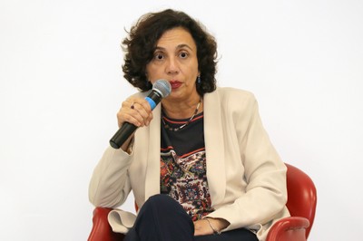 Angélica T. B. Alvim