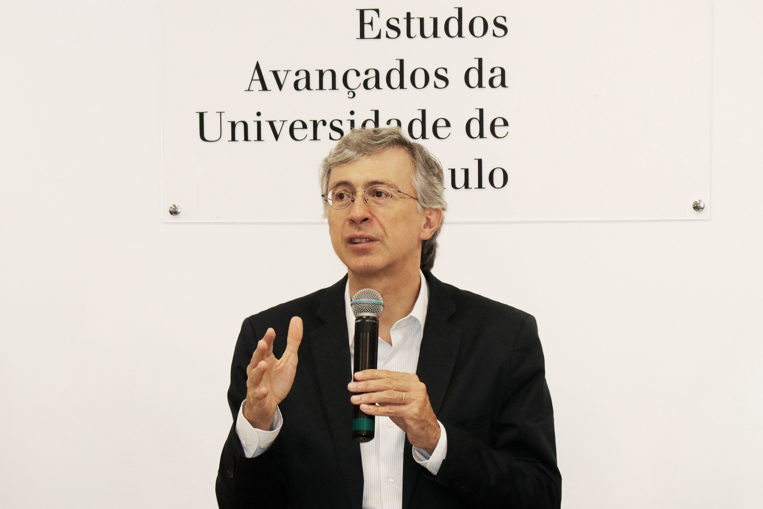 Fernando Menezes de Almeida