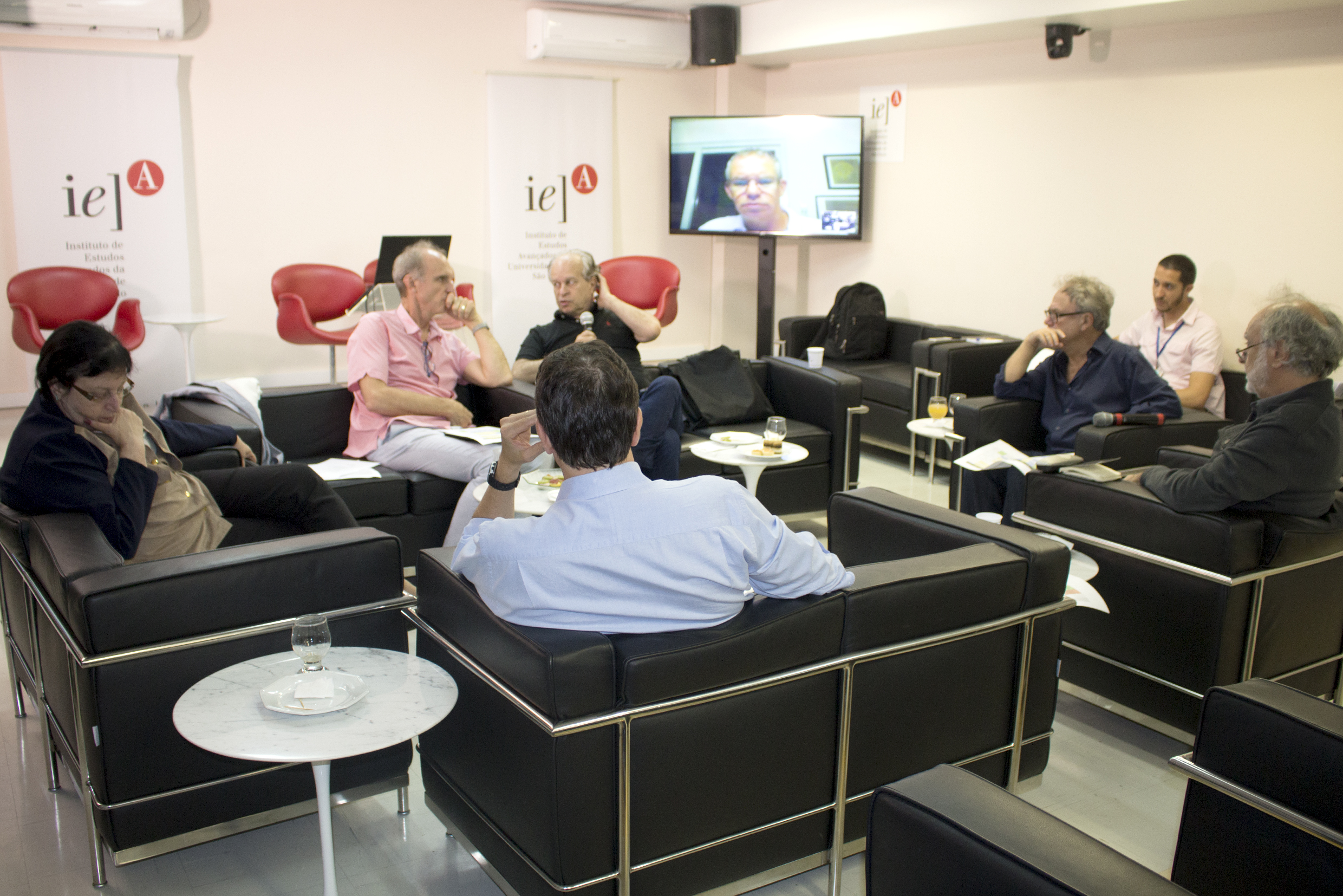 Regina Pekelmann Markus, Martin Grossmann, Renato Janine Ribeiro, Marcelo Knobel, via vídeo conferência, Leopold Nosek, Rafael Borsanelli, Massimo Canevacci e José Eduardo Krieger