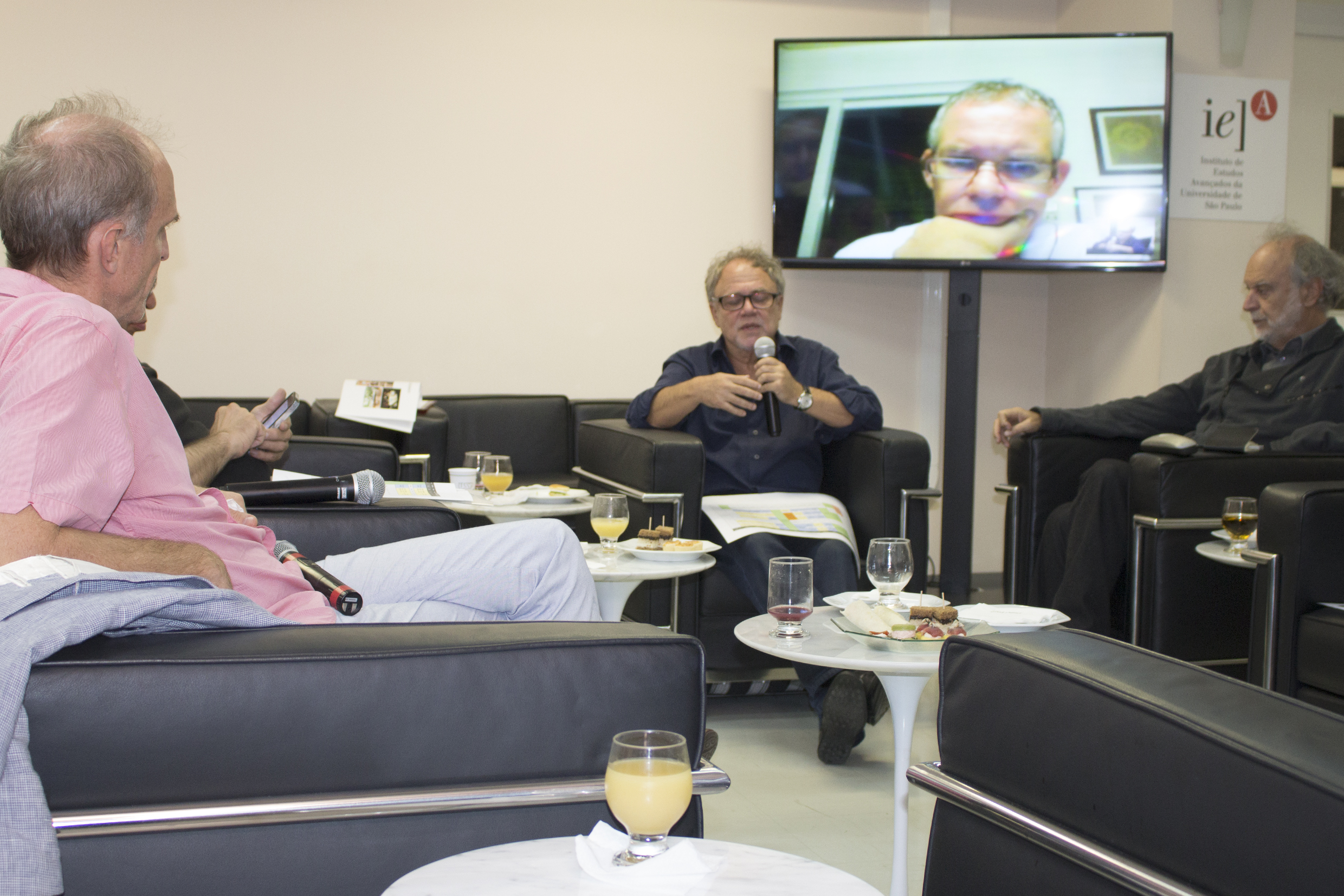 Martin Grossmann, Leopold Nosek, Marcelo Knobel (via video conferência) e Massimo Canevacci