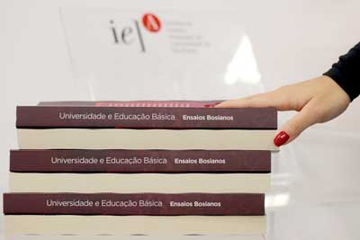 Lombada livro "Ensaios Bosianos"