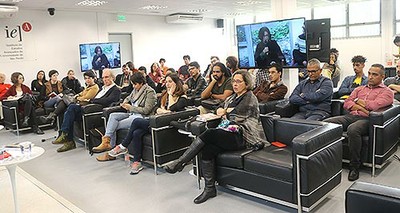 Público do evento 'Reflexões Sobre Literatura Periférica e Universidade'