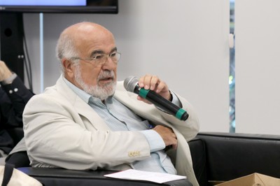 Caio César Boschi - faz perguntas durante o debate - 11/04/2019